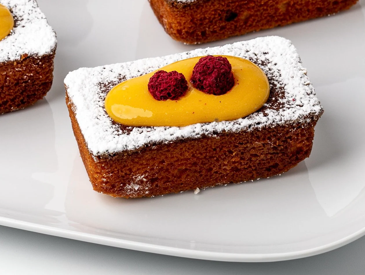 Raspberry and Passion fruitcake
