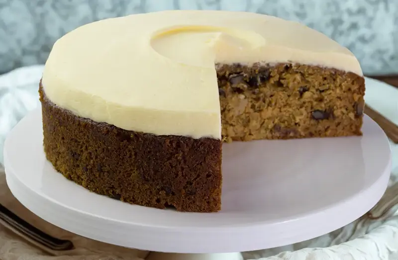 Large Carrot Cake