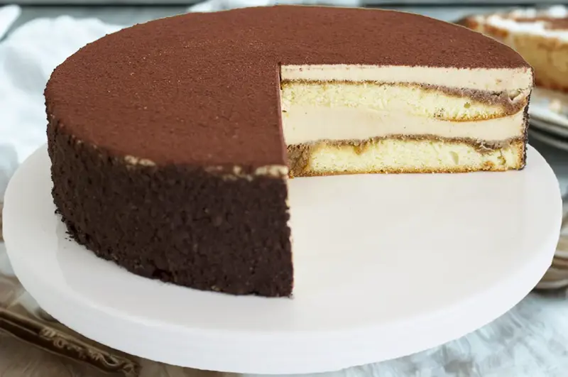 Tiramisu Cake